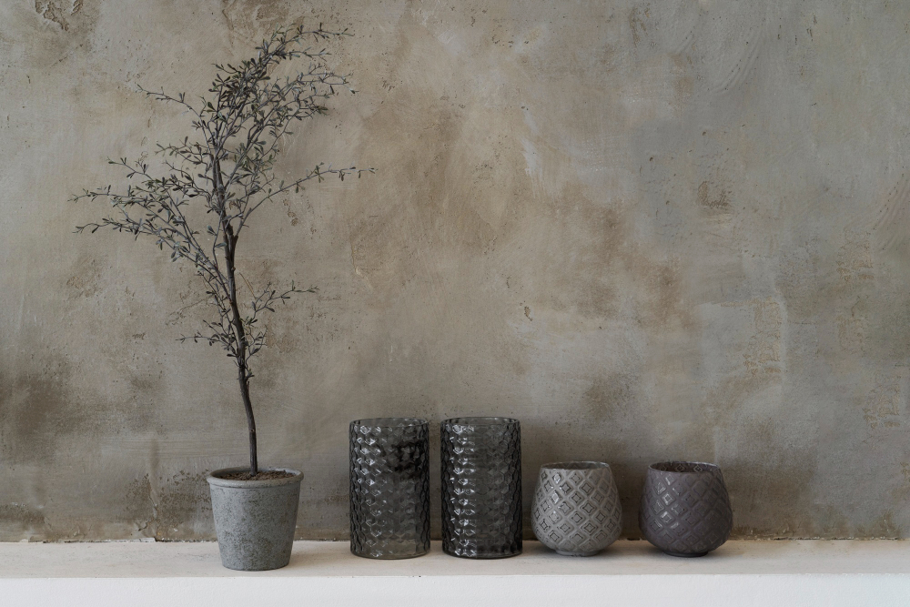 Statement Walls and Decor That Tell a Story